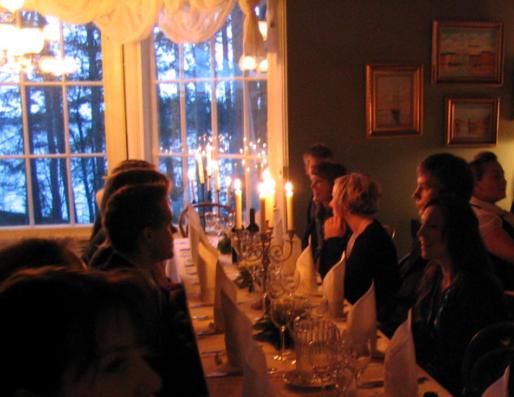 [Veljien p�yt��]